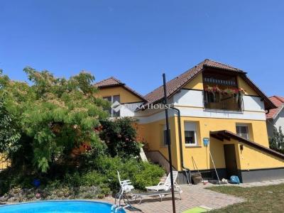 Eladó lakás Halásztelek