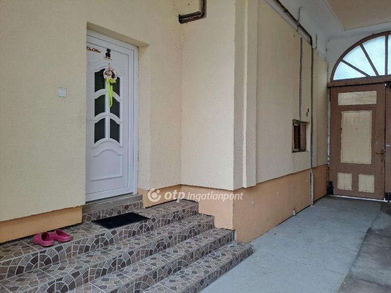 Eladó családi ház Makó