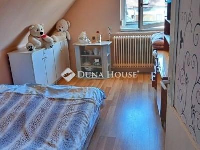 Eladó családi ház Dömsöd