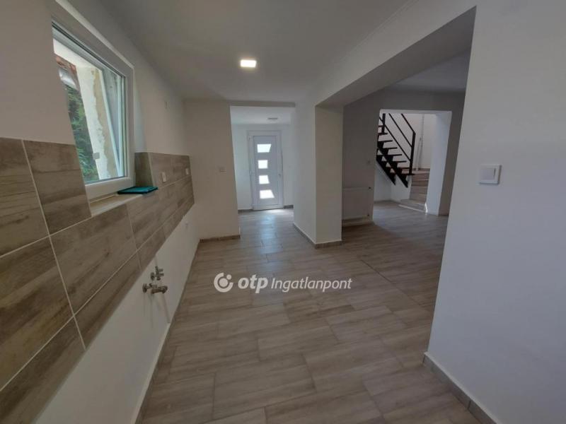 Eladó családi ház Pécs