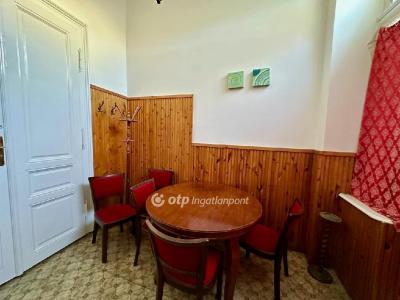 Eladó lakás Nagykőrös