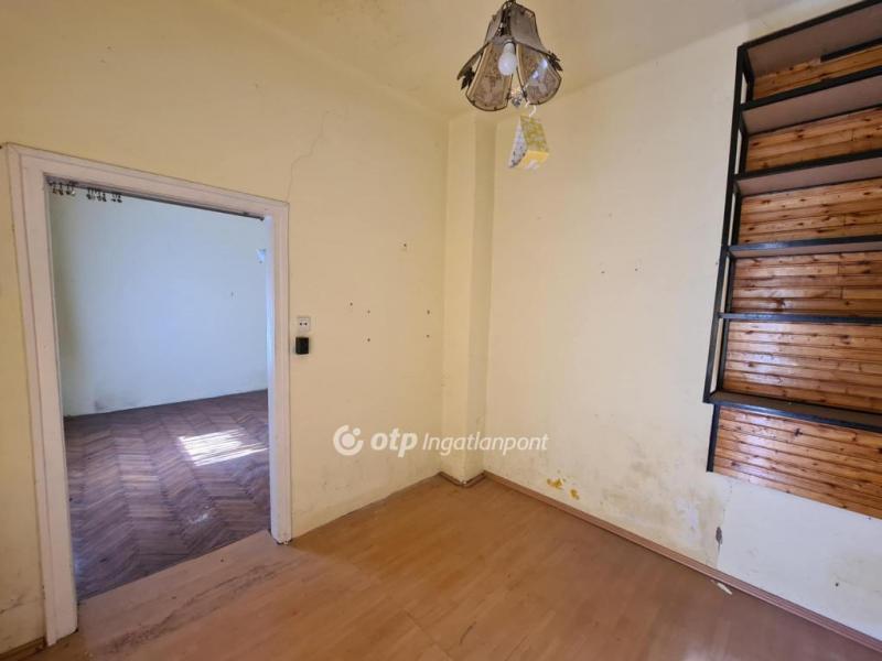 Eladó családi ház Budapest