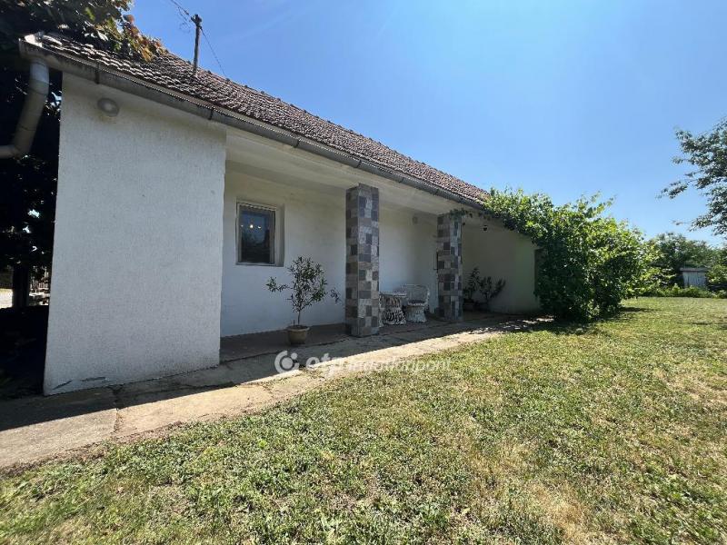 Eladó családi ház Berettyóújfalu