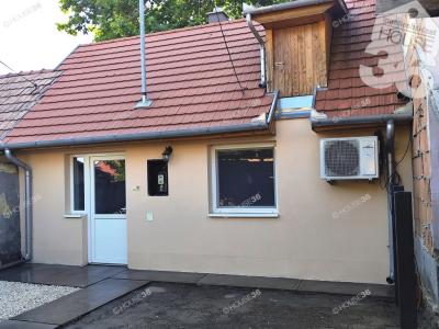 Eladó házrész Kecskemét