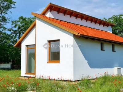 Eladó családi ház Balatonszárszó