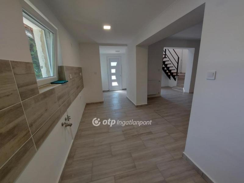 Eladó családi ház Pécs