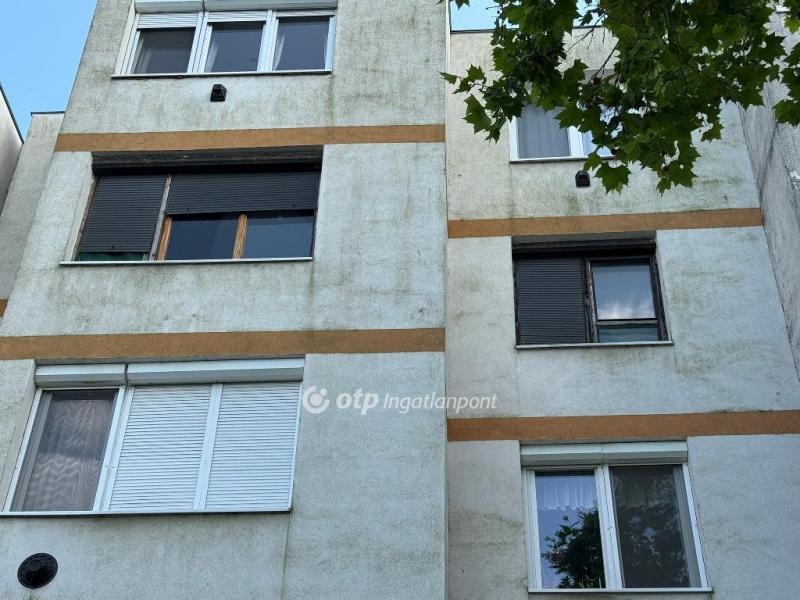 Eladó lakás Tiszafüred