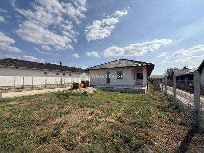 Eladó ikerház Szigetcsép