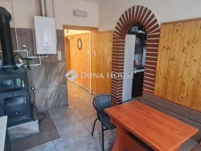 Eladó családi ház Monor