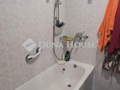 Eladó családi ház Monor