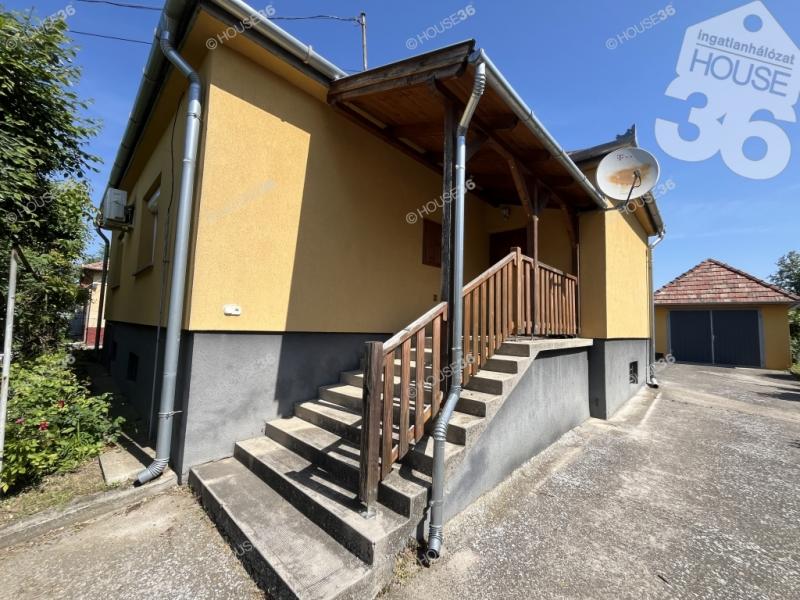 Eladó családi ház Solt