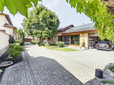 Eladó családi ház Lajosmizse