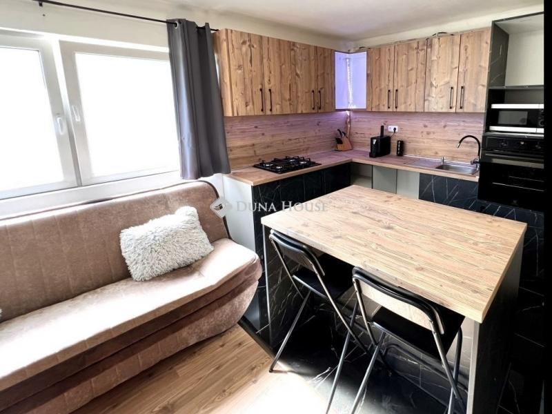 Eladó lakás Szigetcsép