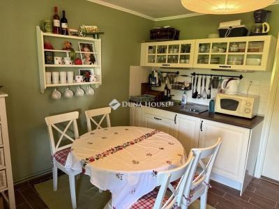 Eladó családi ház Balatonfenyves