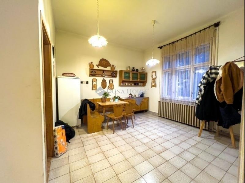 Eladó családi ház Budapest