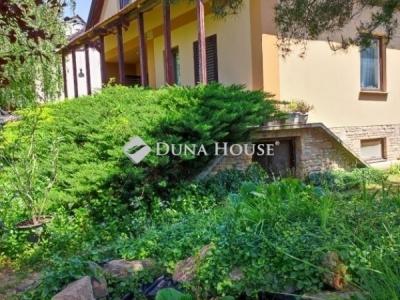 Eladó családi ház Budapest
