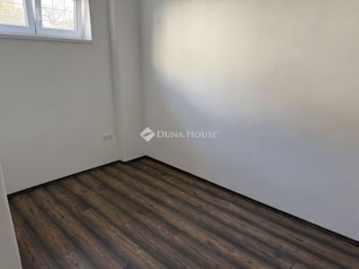 Eladó lakás Pécs