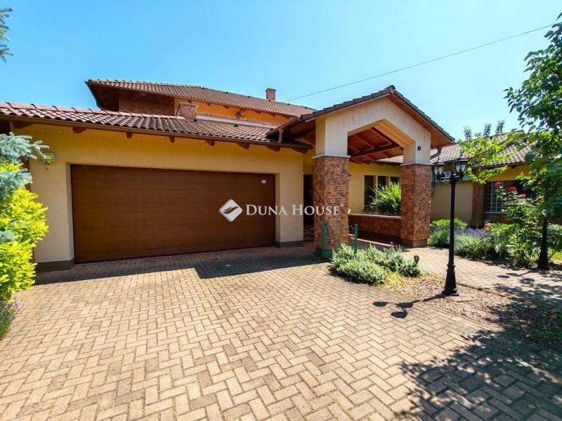 Eladó családi ház Békéscsaba