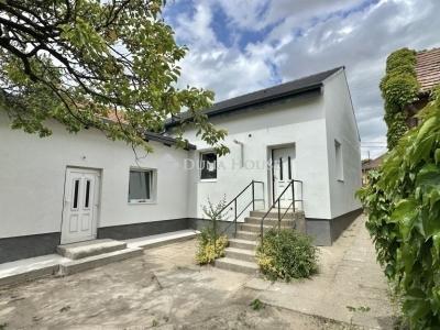 Eladó családi ház Budapest