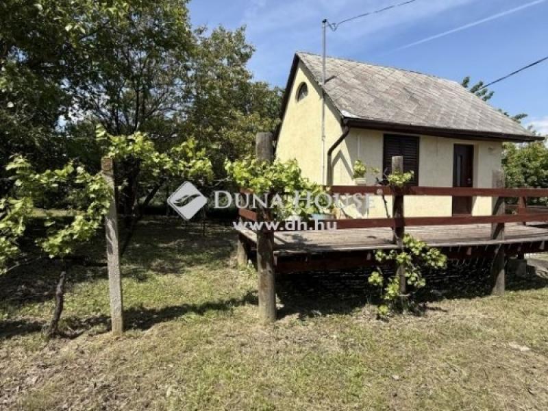 Eladó családi ház Balatonkenese