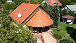 Eladó családi ház Balatonkenese
