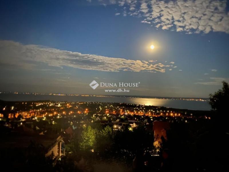 Eladó lakóövezeti telek Balatonalmádi