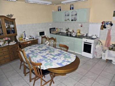 Eladó családi ház Tápiószecső