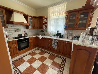 Eladó családi ház Budapest