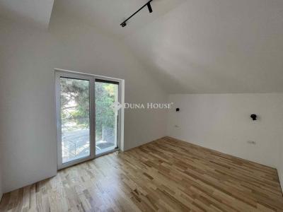 Eladó lakás Balatonalmádi