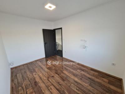 Eladó ikerház Pápa
