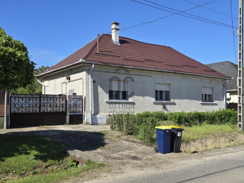 Eladó családi ház Kakucs