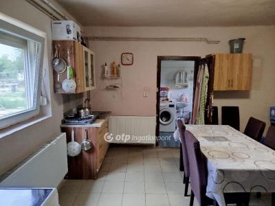 Eladó lakás Nagyharsány