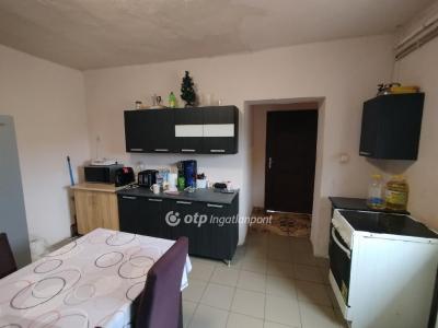 Eladó lakás Nagyharsány