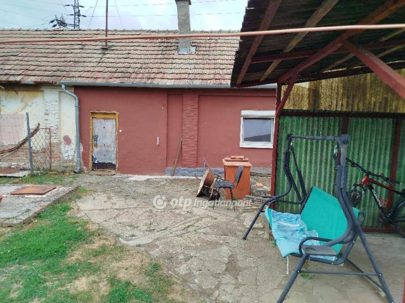 Eladó lakás Nagyharsány