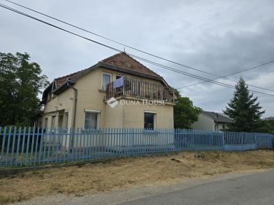 Eladó családi ház Érd