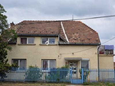 Eladó családi ház Érd