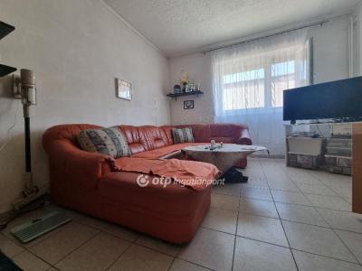 Eladó családi ház Pápa
