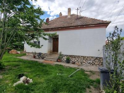 Eladó családi ház Pápa