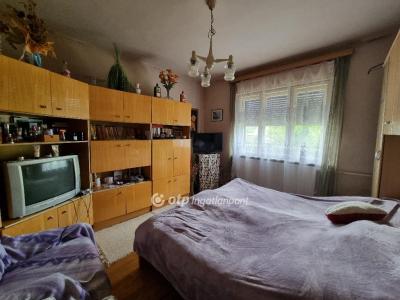 Eladó családi ház Pápa