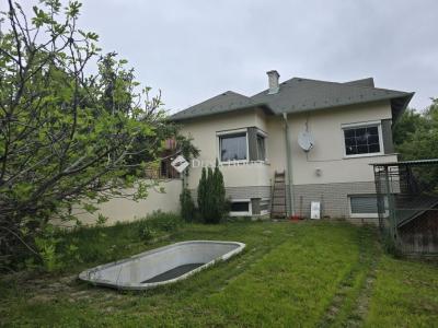 Eladó családi ház Székesfehérvár