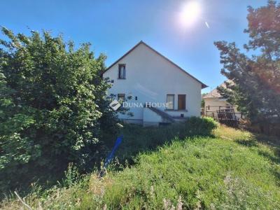 Eladó családi ház Balatonkenese