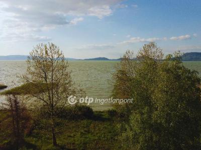 Eladó nyaraló Balatonfenyves