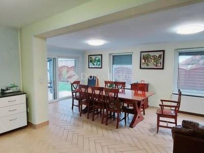 Eladó családi ház Budapest