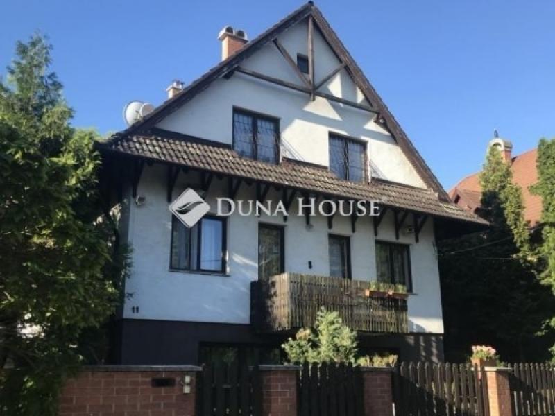 Eladó családi ház Budaörs