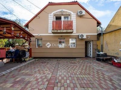 Eladó családi ház Budaörs