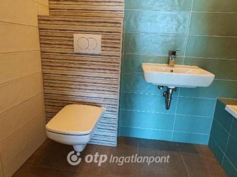 Eladó lakás Balatonszemes