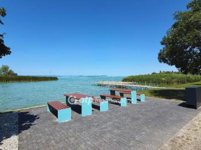 Eladó lakás Balatonszemes