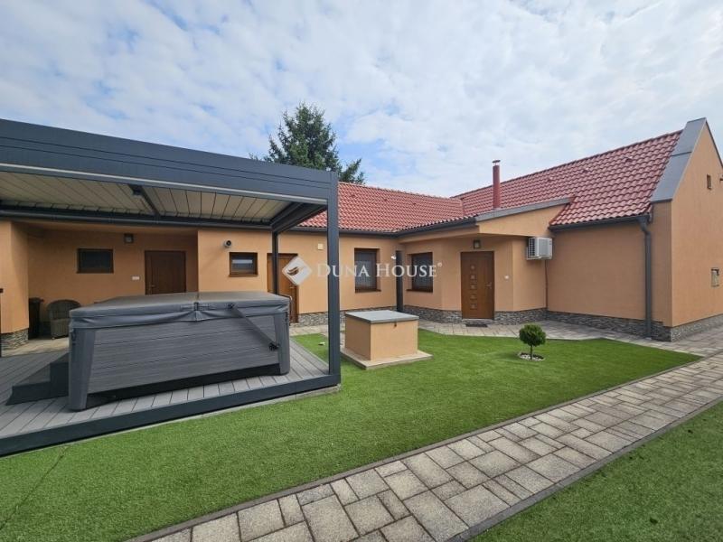 Eladó családi ház Sellye