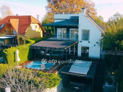 Eladó családi ház