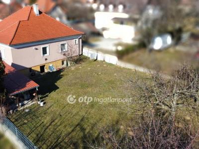 Eladó családi ház Veszprém